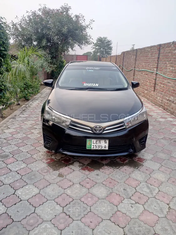 Toyota Corolla 2015 for Sale in Sarai alamgir Toyota Corolla 2015 for Sale in Sarai alamgir Image-1