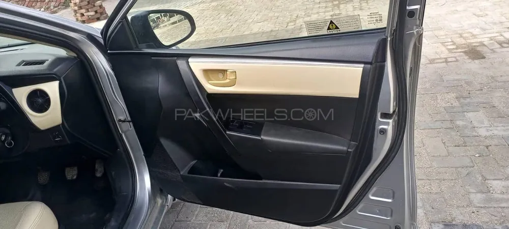Toyota Corolla 2018 for Sale in Sadiqabad Toyota Corolla 2018 for Sale in Sadiqabad Image-4