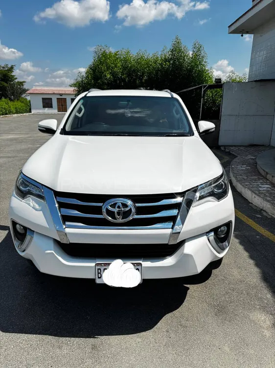 Toyota Fortuner 2017 for Sale in Jhang Toyota Fortuner 2017 for Sale in Jhang Image-1