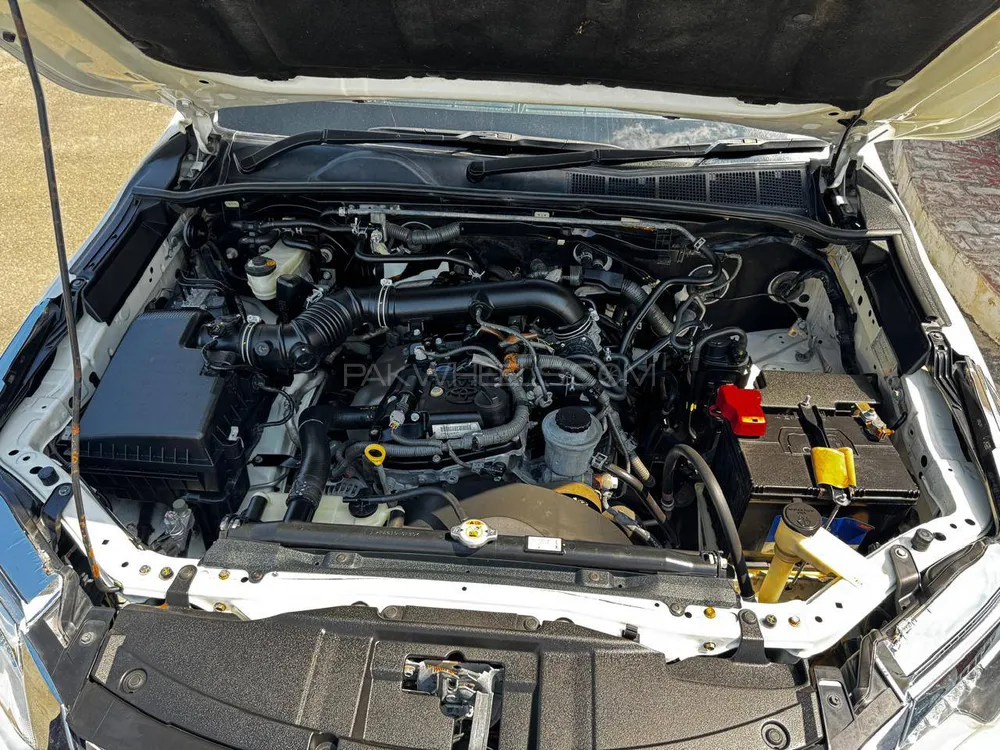 Toyota Fortuner 2017 for Sale in Jhang Toyota Fortuner 2017 for Sale in Jhang Image-11