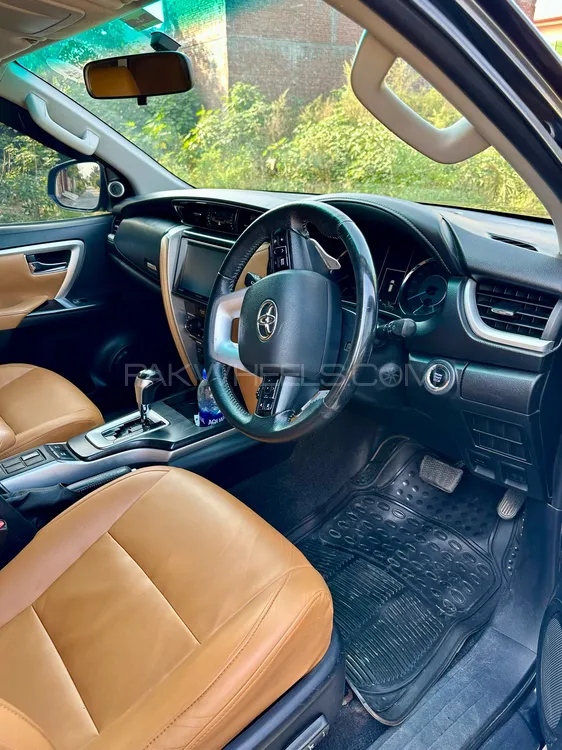 Toyota Fortuner 2018 for Sale in Sialkot Toyota Fortuner 2018 for Sale in Sialkot Image-5