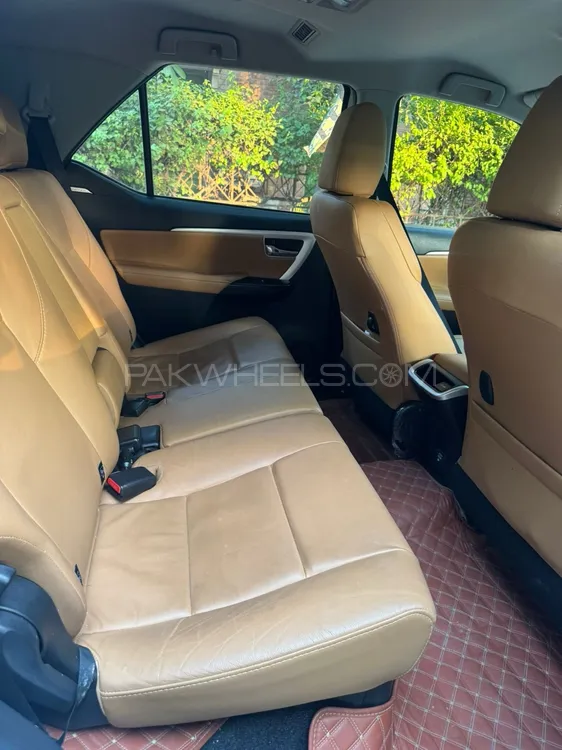 Toyota Fortuner 2021 for Sale in Lahore Toyota Fortuner 2021 for Sale in Lahore Image-6