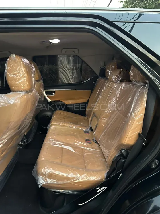 Toyota Fortuner 2021 for Sale in Sialkot Toyota Fortuner 2021 for Sale in Sialkot Image-9