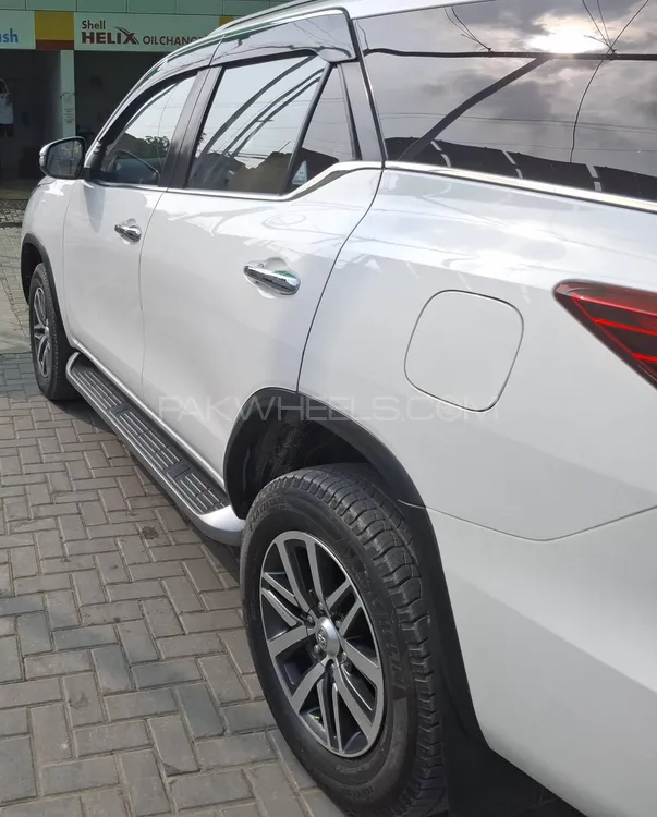 Toyota Fortuner 2019 for Sale in Sargodha Toyota Fortuner 2019 for Sale in Sargodha Image-3