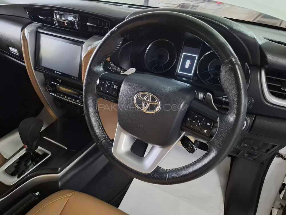 Toyota Fortuner 2019 for Sale in Sargodha Toyota Fortuner 2019 for Sale in Sargodha Image-10