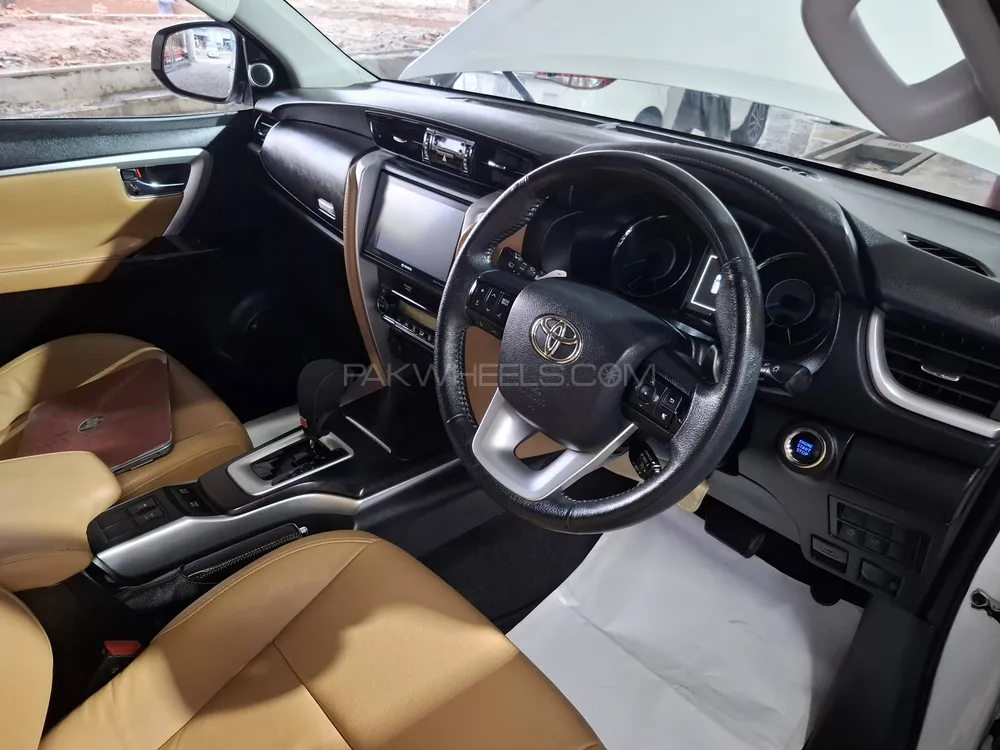 Toyota Fortuner 2019 for Sale in Sargodha Toyota Fortuner 2019 for Sale in Sargodha Image-12