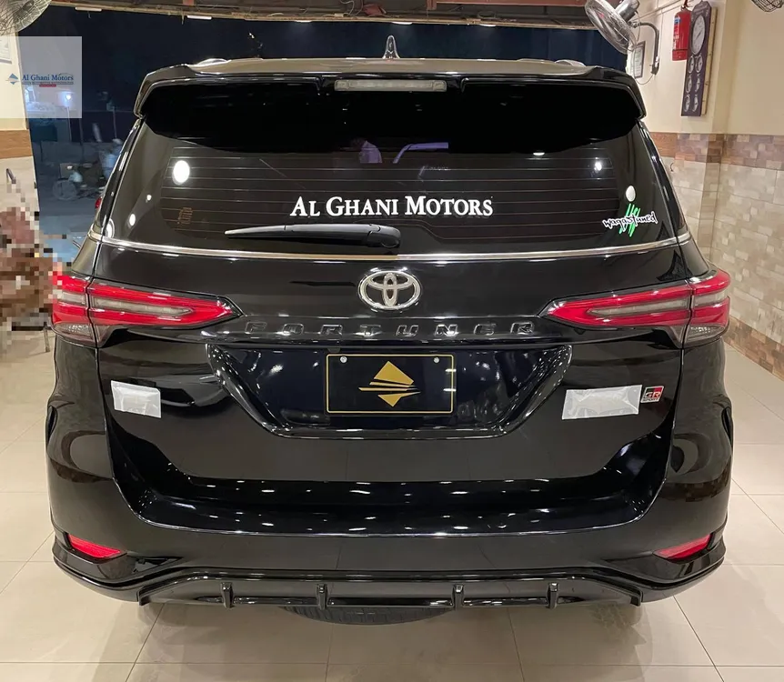 Toyota Fortuner 2023 for Sale in Karachi Toyota Fortuner 2023 for Sale in Karachi Image-7