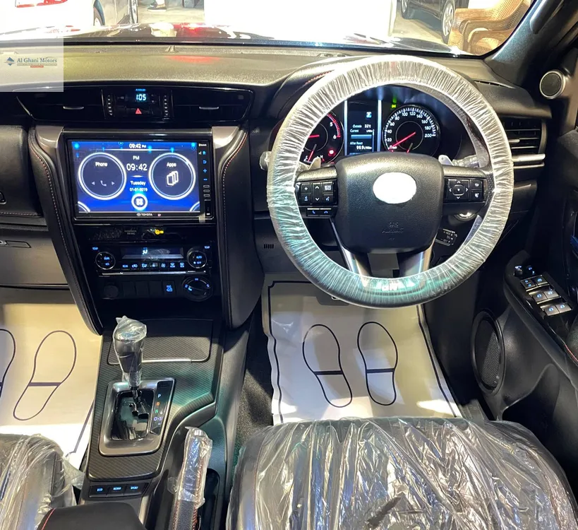 Toyota Fortuner 2023 for Sale in Karachi Toyota Fortuner 2023 for Sale in Karachi Image-15