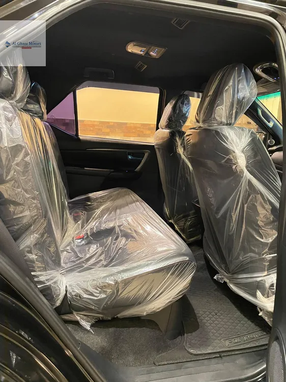 Toyota Fortuner 2023 for Sale in Karachi Toyota Fortuner 2023 for Sale in Karachi Image-19