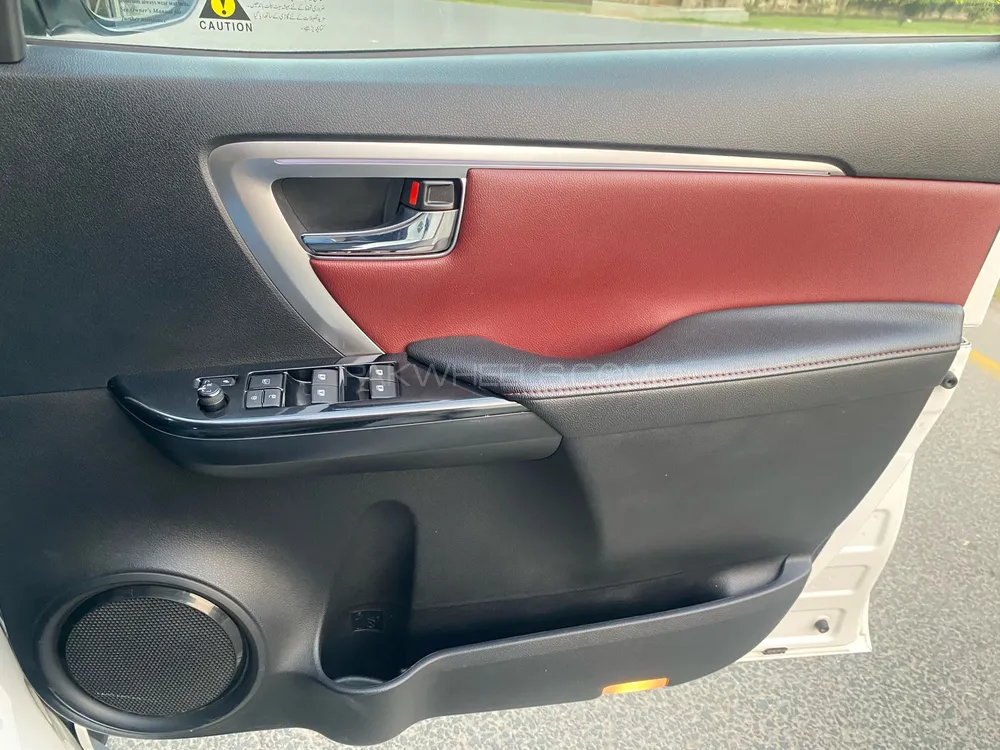 Toyota Fortuner 2023 for Sale in Lahore Toyota Fortuner 2023 for Sale in Lahore Image-18