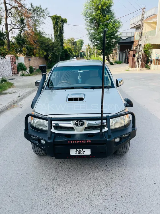 Toyota Hilux 2005 for Sale in Islamabad Toyota Hilux 2005 for Sale in Islamabad Image-9