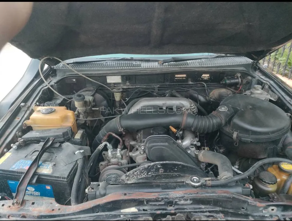 ٹویوٹا ہائیلکس 2005 for Sale in کراچی ٹویوٹا ہائیلکس 2005 for Sale in کراچی Image-2