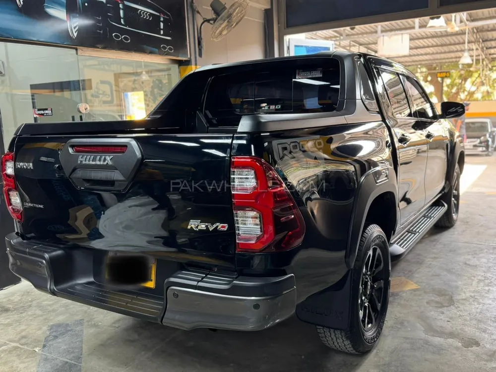 Toyota Hilux 2023 for Sale in Karachi Toyota Hilux 2023 for Sale in Karachi Image-4
