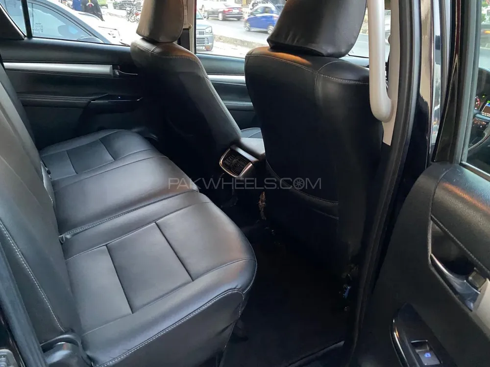 Toyota Hilux 2021 for Sale in Lahore Toyota Hilux 2021 for Sale in Lahore Image-8
