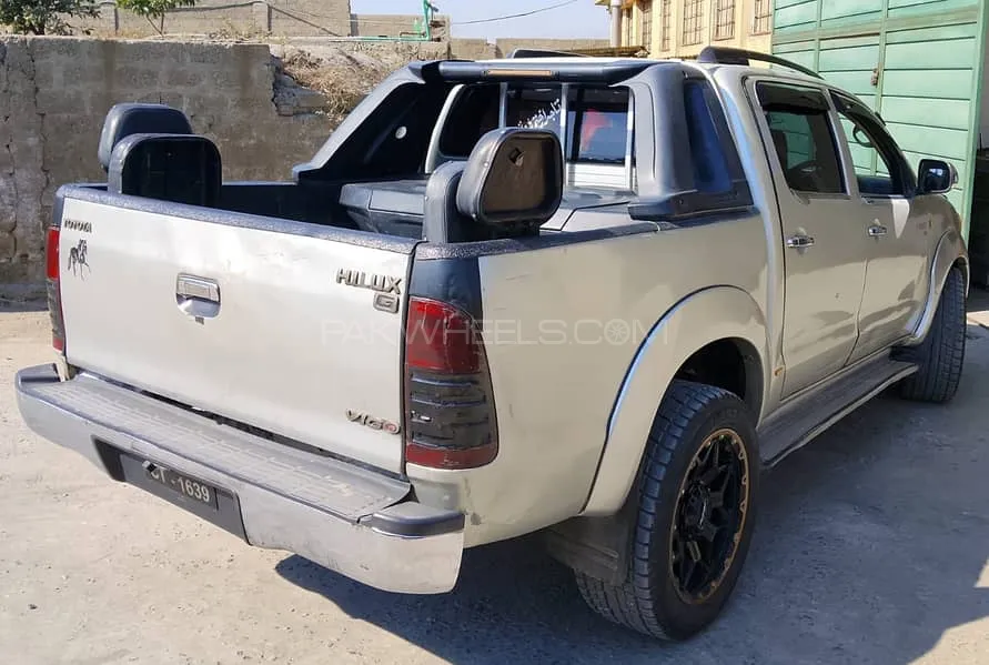 Toyota Hilux 2010 for Sale in Haripur Toyota Hilux 2010 for Sale in Haripur Image-10