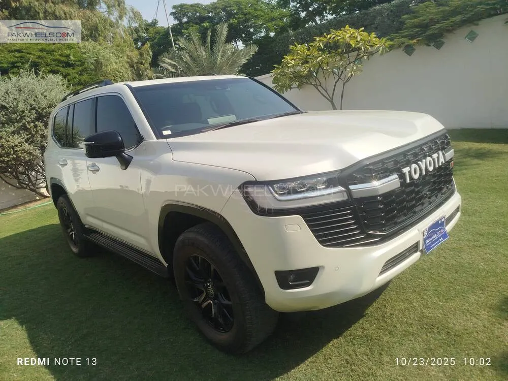 Toyota Land Cruiser 2022 for Sale in Karachi Toyota Land Cruiser 2022 for Sale in Karachi Image-2