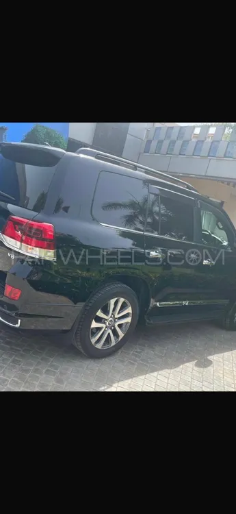 Toyota Land Cruiser 2016 for Sale in Rawalpindi Toyota Land Cruiser 2016 for Sale in Rawalpindi Image-4