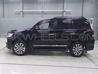 Toyota Land Cruiser 2020 for Sale in Lahore Toyota Land Cruiser 2020 for Sale in Lahore Image-5