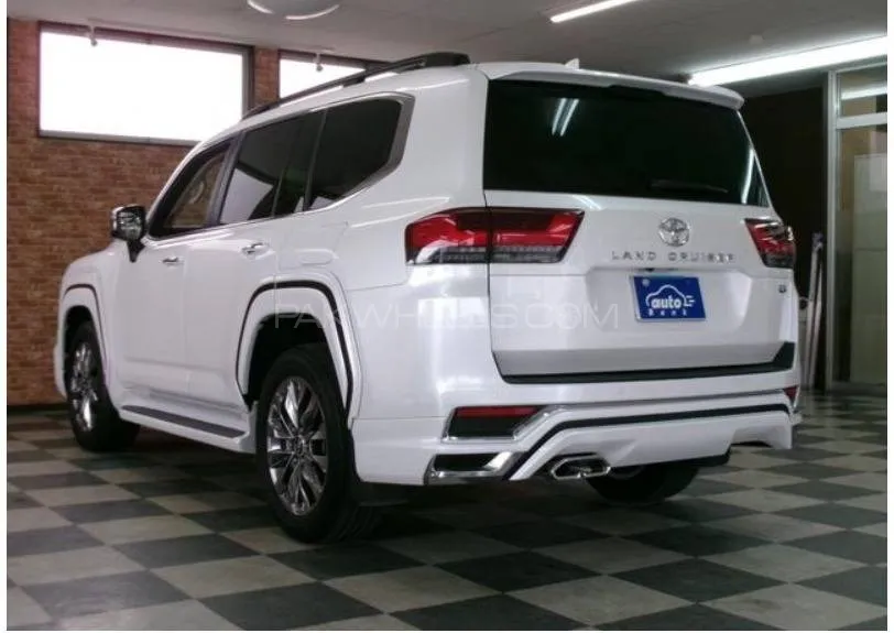 Toyota Land Cruiser 2022 for Sale in Karachi Toyota Land Cruiser 2022 for Sale in Karachi Image-2