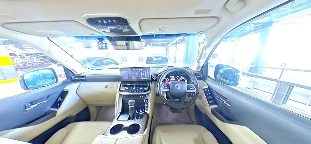 Toyota Land Cruiser 2023 for Sale in Lahore Toyota Land Cruiser 2023 for Sale in Lahore Image-2