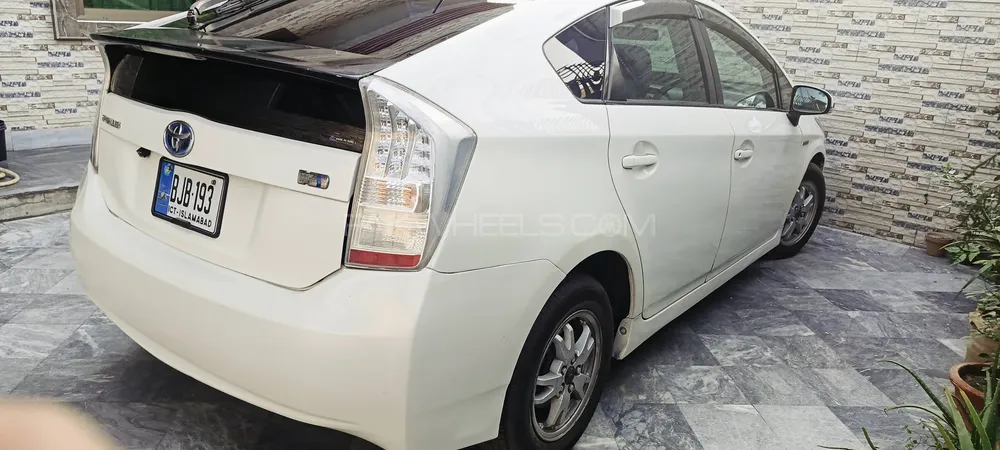 Toyota Prius 2010 for Sale in Faisalabad Image-1