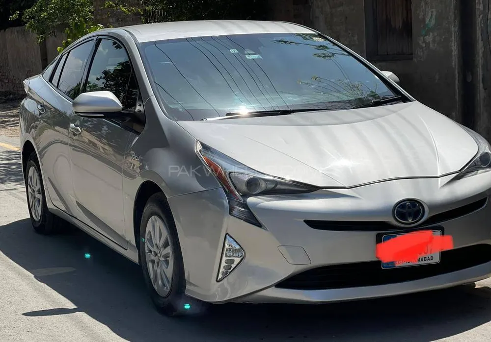 Toyota Prius 2015 for Sale in Lahore Image-1