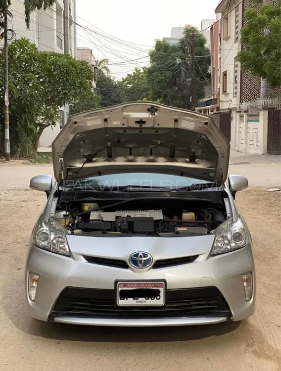 Toyota Prius 2012 for Sale in Karachi Toyota Prius 2012 for Sale in Karachi Image-6