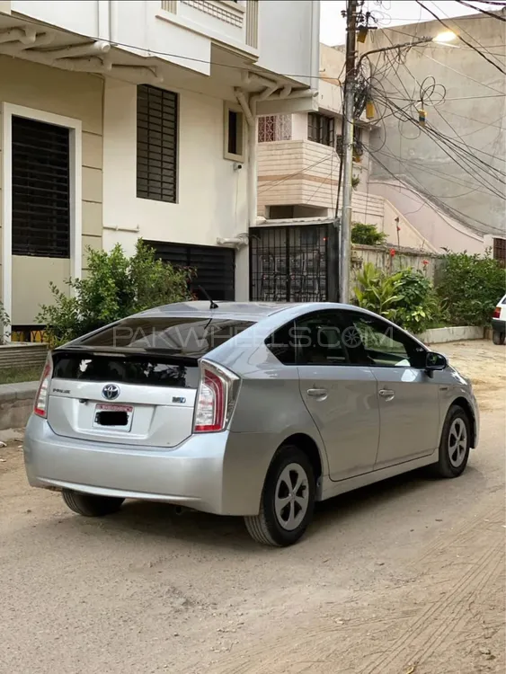 Toyota Prius 2012 for Sale in Karachi Toyota Prius 2012 for Sale in Karachi Image-9