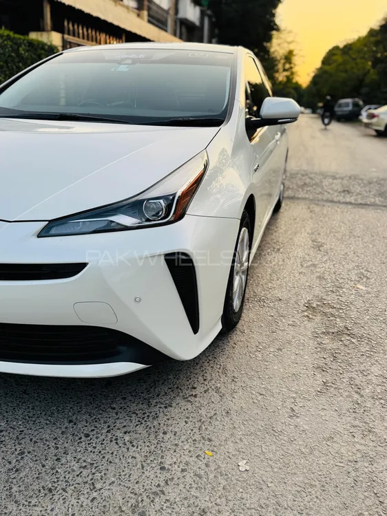 Toyota Prius 2020 for Sale in Peshawar Toyota Prius 2020 for Sale in Peshawar Image-3
