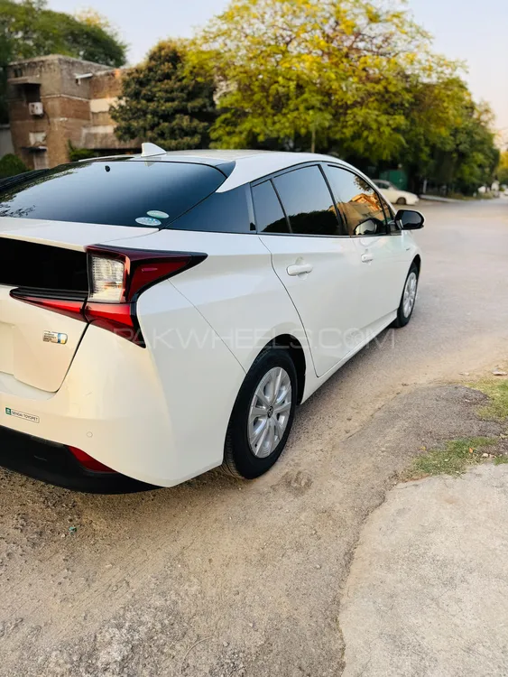 Toyota Prius 2020 for Sale in Peshawar Toyota Prius 2020 for Sale in Peshawar Image-7