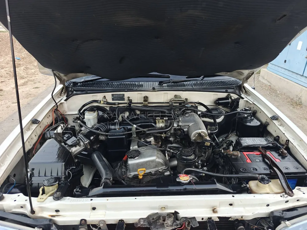 Toyota Surf 2000 for Sale in D.G.Khan Toyota Surf 2000 for Sale in D.G.Khan Image-3