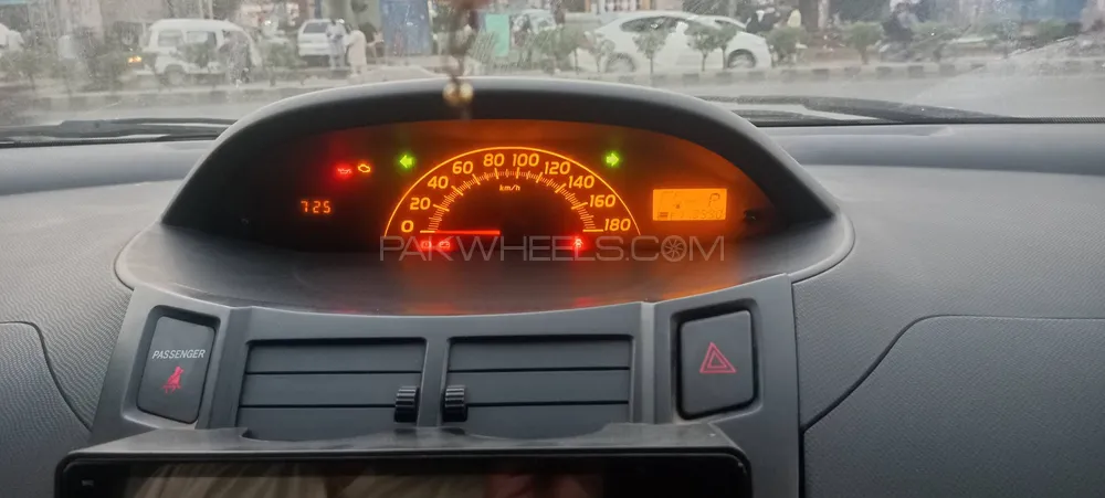 Toyota Vitz 2009 for Sale in Okara Toyota Vitz 2009 for Sale in Okara Image-6