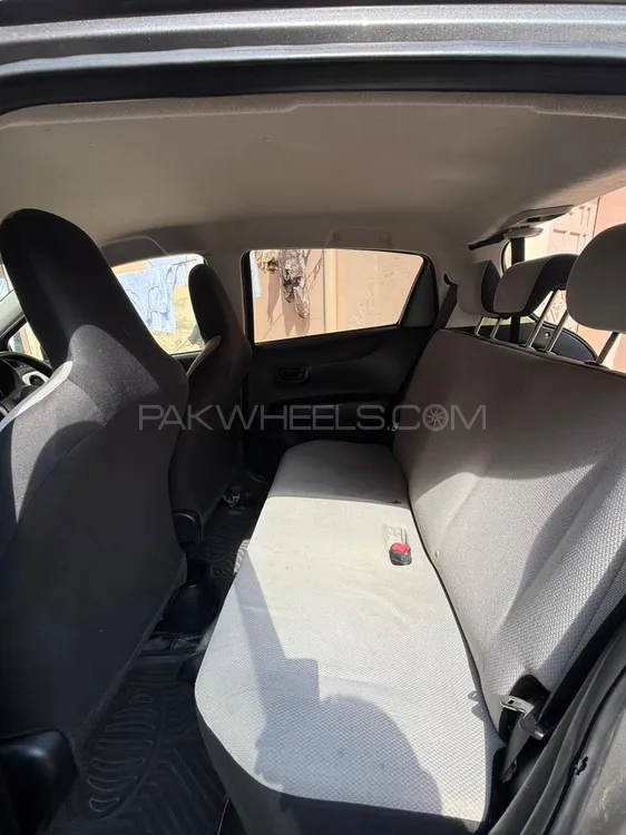 Toyota Vitz 2013 for Sale in Sargodha Toyota Vitz 2013 for Sale in Sargodha Image-9