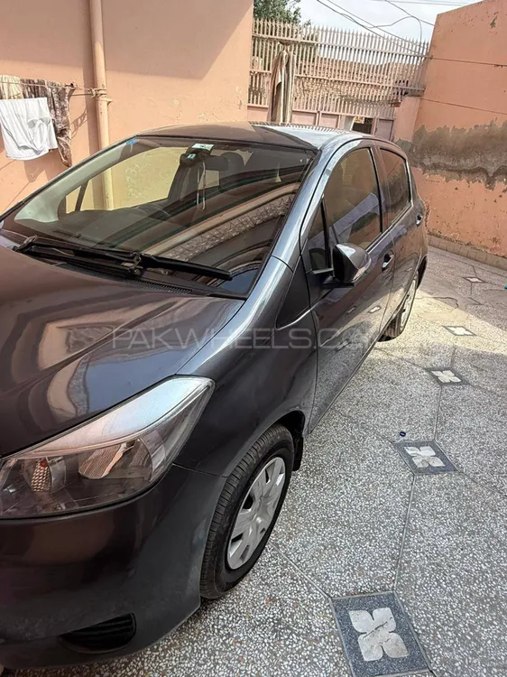 Toyota Vitz 2013 for Sale in Sargodha Toyota Vitz 2013 for Sale in Sargodha Image-6