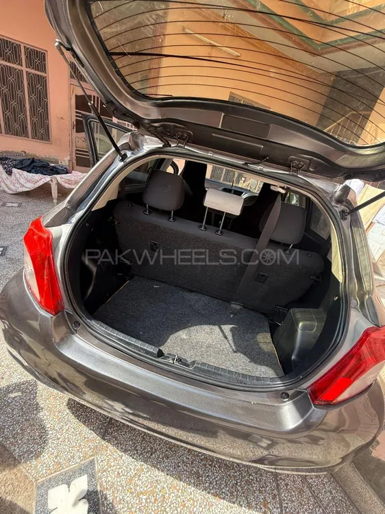 Toyota Vitz 2013 for Sale in Sargodha Toyota Vitz 2013 for Sale in Sargodha Image-1