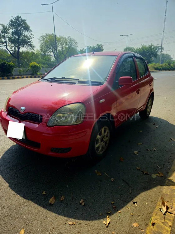 Toyota Vitz 2002 for Sale in Lahore Image-1