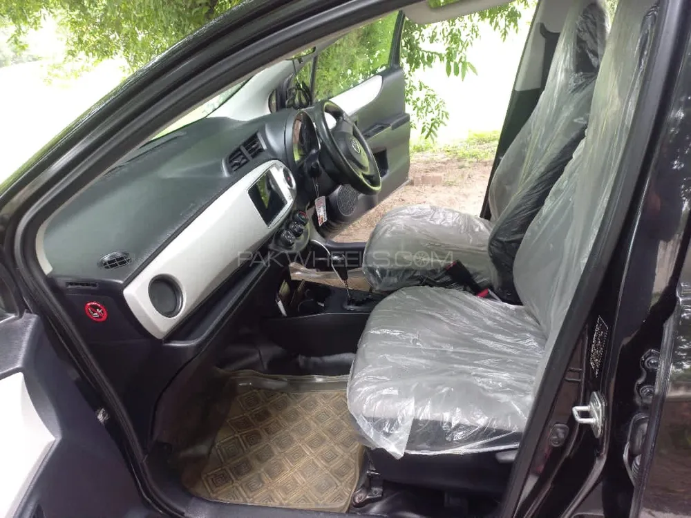Toyota Vitz 2011 for Sale in Jhelum Toyota Vitz 2011 for Sale in Jhelum Image-8