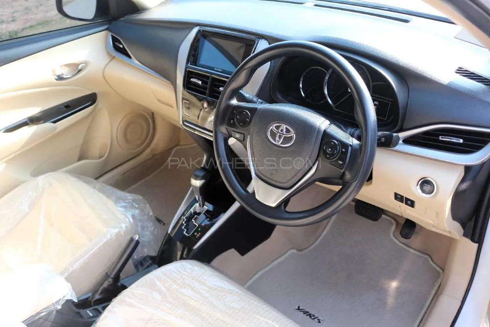 Toyota Yaris Sedan 2022 for Sale in Lahore Toyota Yaris Sedan 2022 for Sale in Lahore Image-7