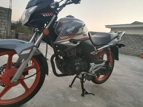 Honda CB 150F 2024