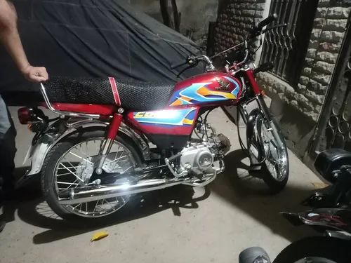 Honda CD 70 2025