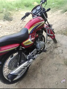 Honda CG 125 Deluxe 2016