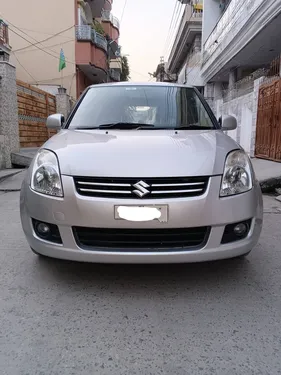 Suzuki Swift DLX Automatic 1.3 2015