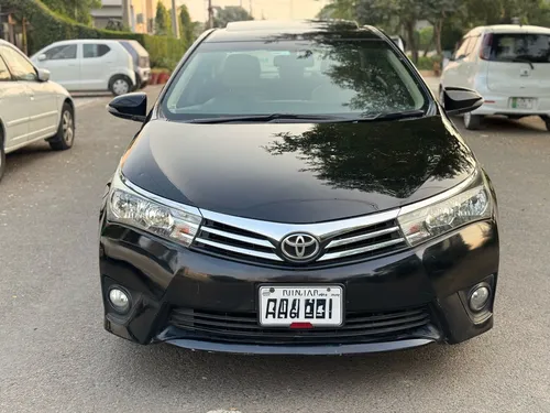 Toyota Corolla Altis Grande CVT-i 1.8 2015 for Sale Toyota Corolla Altis Grande CVT-i 1.8 2015 for Sale
