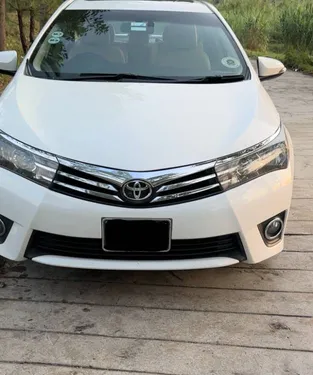 Toyota Corolla Altis Grande CVT-i 1.8 2017