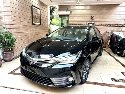 Toyota Corolla Altis Grande CVT-i 1.8 2018