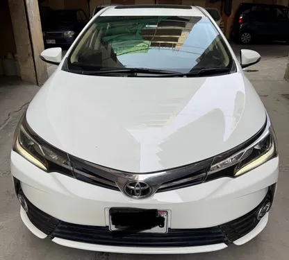 Toyota Corolla Altis Grande CVT-i 1.8 2019