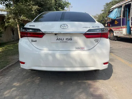 Toyota Corolla Altis Grande CVT-i 1.8 2019