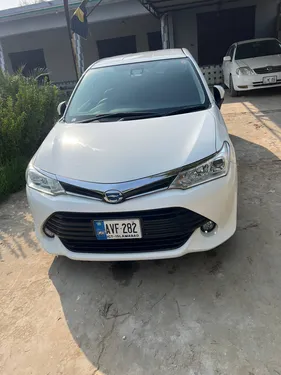 Toyota Corolla Axio Hybrid 1.5 2017