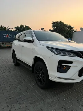 Toyota Fortuner GR-S 2024