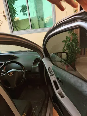 Toyota Vitz F 1.3 2006